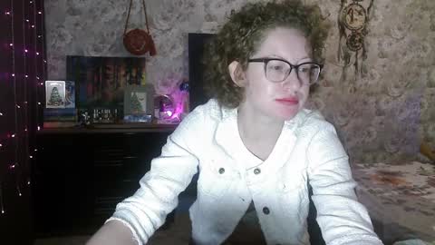 Snapshot of alice_peach chatting on December 30, 2024, 11:48 am bigclit daddy squirt bigdildo fit online show from December 30, 2024, 11:48 am