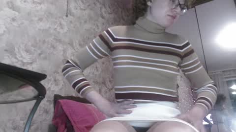 Snapshot of alice_peach chatting on February 2, 2025, 2:24 pm bigclit daddy squirt bigdildo fit online show from February 2, 2025, 2:24 pm