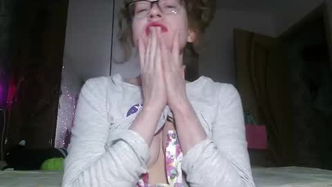 Snapshot of alice_peach chatting on February 11, 2025, 1:51 pm bigclit daddy squirt bigdildo fit online show from February 11, 2025, 1:51 pm