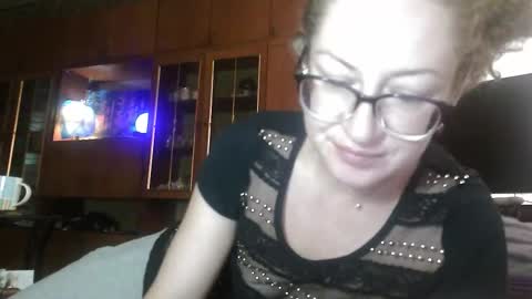 Snapshot of alice_peach chatting on October 3, 2025, 10:01 am bigclit daddy squirt bigdildo fit online show from October 3, 2025, 10:01 am