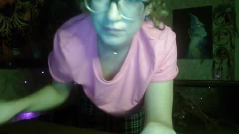 Snapshot of alice_peach chatting on October 24, 2025, 10:55 am bigclit daddy squirt bigdildo fit online show from October 24, 2025, 10:55 am