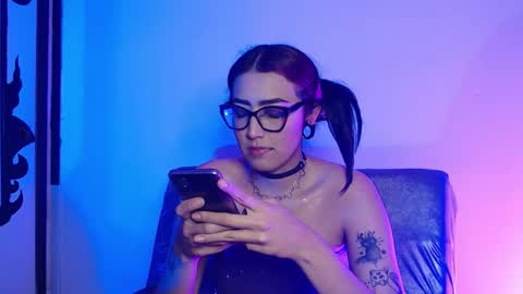 Snapshot of alice_phantom chatting on March 11, 2026, 1:44 am online show from March 11, 2026, 1:44 am