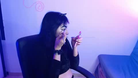 Snapshot of alice_phantom chatting on April 17, 2026, 11:30 pm online show from April 17, 2026, 11:30 pm