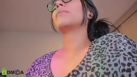 Snapshot of alice_rausing chatting on June 30, 2026, 7:42 am ONLINE - GMT-5 MON TO FRI online show from June 30, 2026, 7:42 am