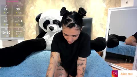 Snapshot of alice_rose5 chatting on October 7, 2025, 3:47 am Alice  online show from October 7, 2025, 3:47 am