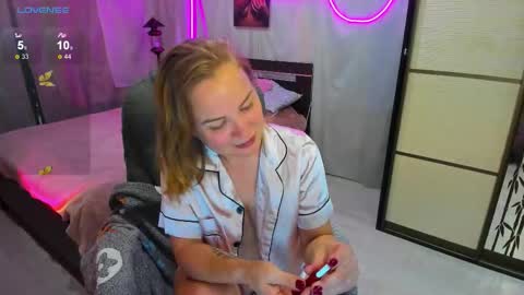 Snapshot of alice_sex_intellect chatting on September 10, 2025, 9:26 pm Alice online show from September 10, 2025, 9:26 pm