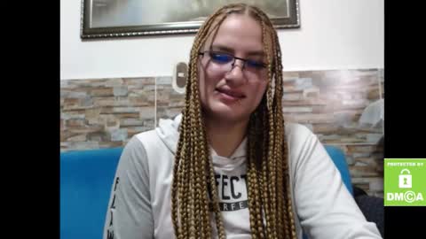 Snapshot of alice_trinity chatting on September 16, 2025, 3:57 pm Alice online show from September 16, 2025, 3:57 pm