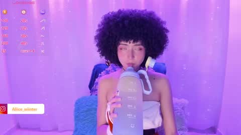 Alice  online show from December 24, 2024, 7:33 pm