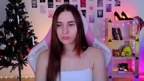 Snapshot of alicecharmy chatting on December 16, 2024, 1:43 pm alicecharmy online show from December 16, 2024, 1:43 pm