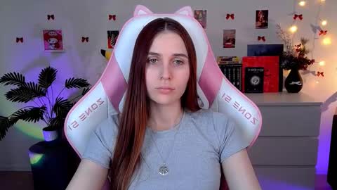 alicecharmy online show from February 18, 2026, 2:02 pm