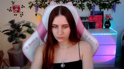 alicecharmy online show from April 17, 2026, 3:15 pm