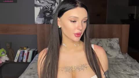 Snapshot of alicedream27 chatting on October 13, 2025, 7:30 am AliceDream online show from October 13, 2025, 7:30 am