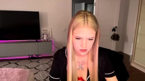 alicedusk online show from April 23, 2026, 12:29 pm