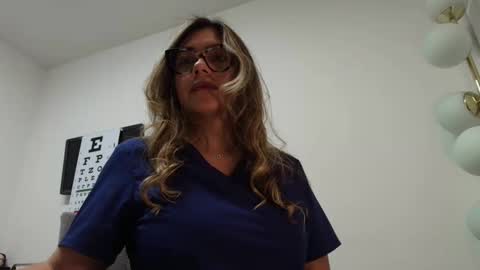 Snapshot of alicee16 chatting on November 20, 2025, 12:22 am alicee16 online show from November 20, 2025, 12:22 am