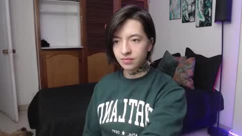 alicee_logan_ online show from November 27, 2025, 1:40 am