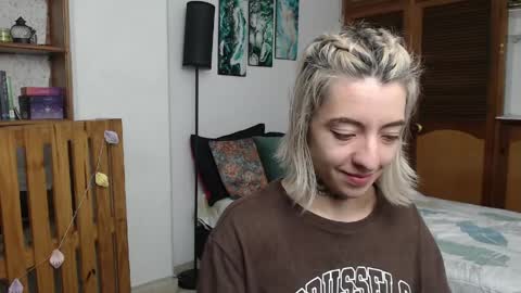 alicee_logan_ online show from April 2, 2026, 1:58 am