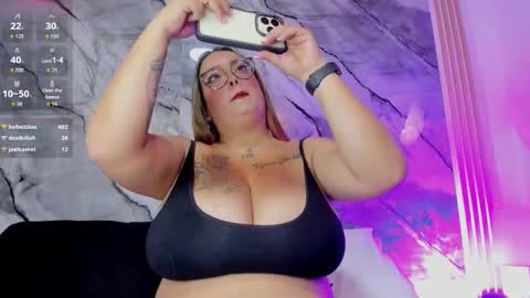 alicee_stone_ online show from February 9, 2026, 7:40 pm