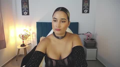 Alicia    1000 PM - 600 AM COLOMBIAN TIME online show from September 12, 2025, 10:32 pm