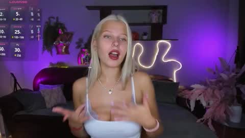 Snapshot of alicefreman chatting on October 27, 2025, 5:00 am Alice online show from October 27, 2025, 5:00 am