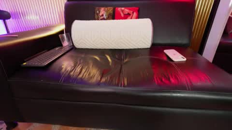 Snapshot of aliceglamour chatting on May 7, 2026, 6:46 pm Allice online show from May 7, 2026, 6:46 pm