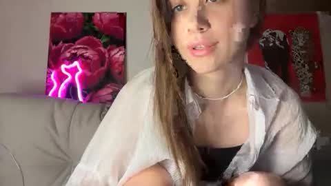 Snapshot of aliceinlustland chatting on May 21, 2026, 7:43 pm aliceinlustland online show from May 21, 2026, 7:43 pm