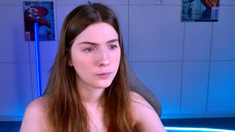 Snapshot of aliceinredsquare_ chatting on October 22, 2025, 5:08 am Alice online show from October 22, 2025, 5:08 am