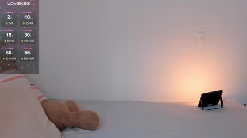 vanessa online show from November 19, 2025, 4:18 pm