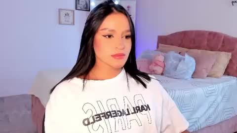 Snapshot of alicekiing_ chatting on June 19, 2026, 4:28 am ALICEKIING online show from June 19, 2026, 4:28 am