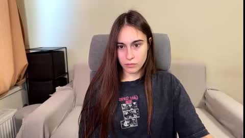 alicekollt online show from February 9, 2026, 2:10 pm