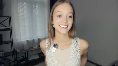 Serena online show from October 16, 2025, 8:37 am