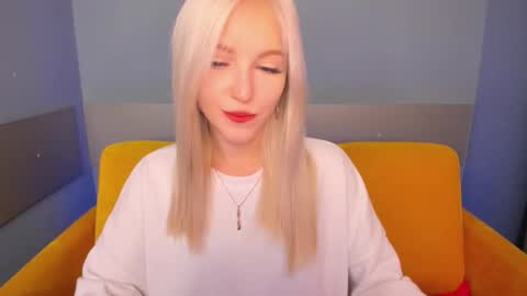 alicemonro online show from October 25, 2025, 3:03 am