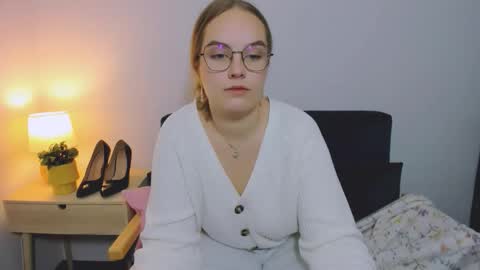 alicesensitive online show from November 23, 2025, 10:26 am