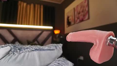 alicetaylor_1 online show from March 13, 2026, 10:05 pm