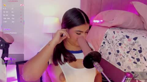 A L I C E  T H U N D E R online show from October 31, 2025, 4:57 am