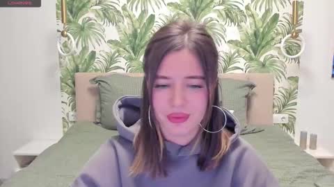 Snapshot of alicetuker chatting on November 7, 2025, 6:08 pm Alice online show from November 7, 2025, 6:08 pm