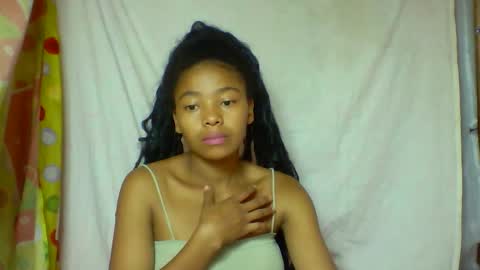 alicia9794 online show from April 23, 2026, 12:29 pm