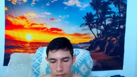 Snapshot of alicia_and_brandon chatting on January 31, 2025, 8:33 pm CATALINA Y ANDRES online show from January 31, 2025, 8:33 pm