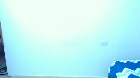 Snapshot of alicia_and_brandon chatting on January 31, 2025, 11:35 pm CATALINA Y ANDRES online show from January 31, 2025, 11:35 pm
