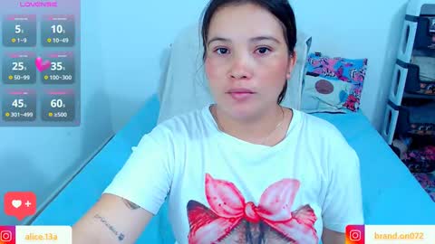Snapshot of alicia_and_brandon chatting on March 12, 2025, 9:03 pm CATALINA Y ANDRES online show from March 12, 2025, 9:03 pm