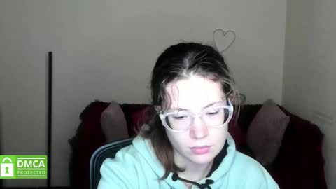 Alicia online show from October 27, 2025, 12:09 pm