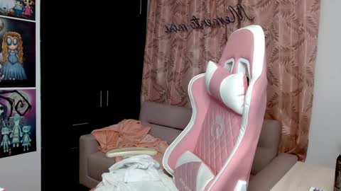 Snapshot of alicia_key_ chatting on December 12, 2024, 5:42 am ALICIA online show from December 12, 2024, 5:42 am