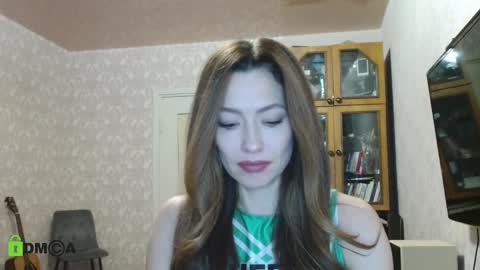 Snapshot of alicia_savory chatting on December 5, 2024, 4:09 am Alicia online show from December 5, 2024, 4:09 am