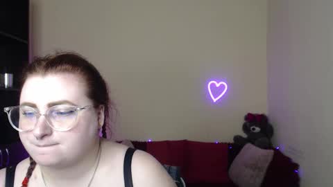 Snapshot of alicia_side_red chatting on April 17, 2026, 6:16 am Alicia online show from April 17, 2026, 6:16 am