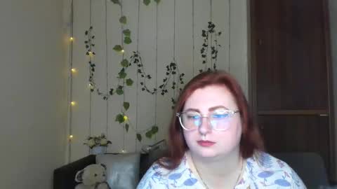 Snapshot of alicia_side_red chatting on April 18, 2026, 11:25 am Alicia online show from April 18, 2026, 11:25 am