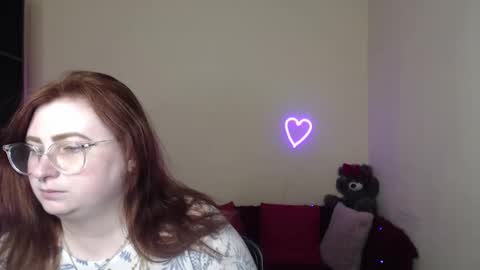 Snapshot of alicia_side_red chatting on April 20, 2026, 5:21 am Alicia online show from April 20, 2026, 5:21 am