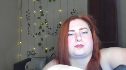 Snapshot of alicia_side_red chatting on May 4, 2026, 11:28 am Alicia online show from May 4, 2026, 11:28 am