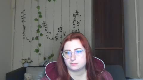 Snapshot of alicia_side_red chatting on May 11, 2026, 5:24 am Alicia online show from May 11, 2026, 5:24 am