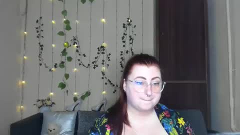 Snapshot of alicia_side_red chatting on May 12, 2026, 11:29 am Alicia online show from May 12, 2026, 11:29 am