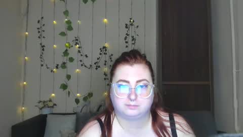 Snapshot of alicia_side_red chatting on May 17, 2026, 5:27 am Alicia online show from May 17, 2026, 5:27 am