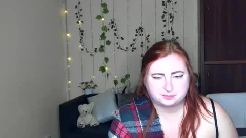 Snapshot of alicia_side_red chatting on June 3, 2026, 2:33 pm Alicia online show from June 3, 2026, 2:33 pm